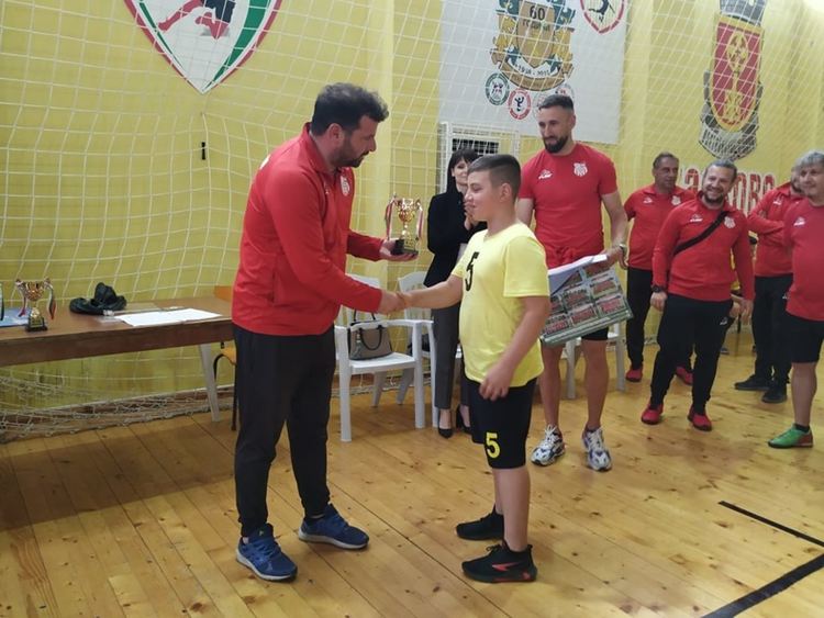 ОУ „Климент Охридски“ с купа от ученическата Шампионска лига по футбол 