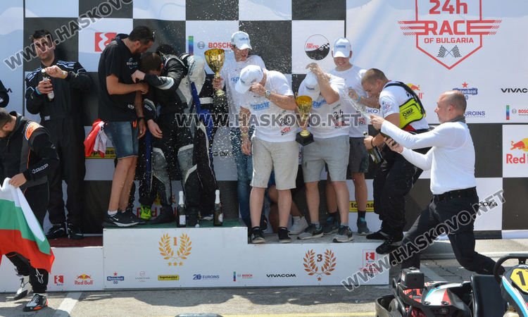 Отбори от Франция и Швейцария са шампиони в състезанието по картинг в Хасково