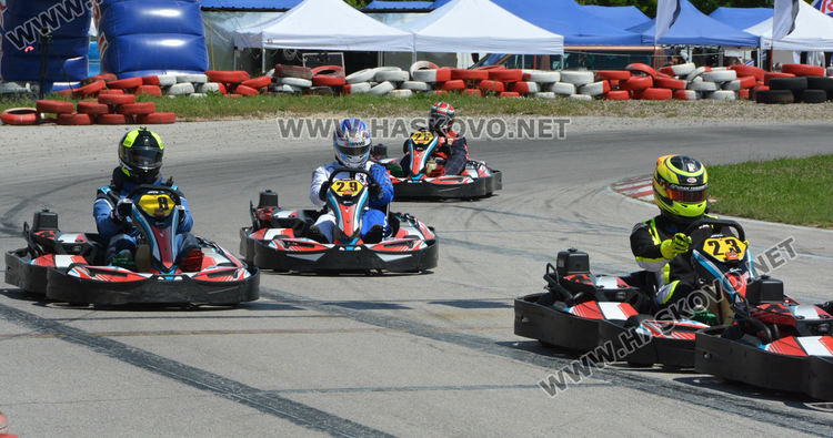 Отбори от Франция и Швейцария са шампиони в състезанието по картинг в Хасково