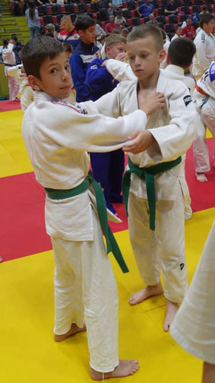 17 медала и отборно трето място за хасковските джудисти в международен турнир