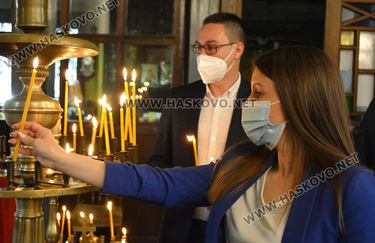 Коалиция „ГЕРБ-СДС“ откри кампанията си с водосвет