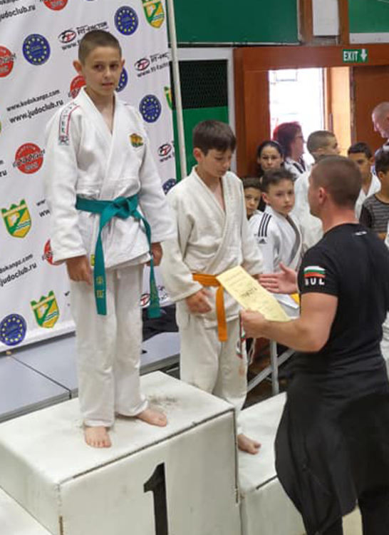 17 медала и отборно трето място за хасковските джудисти в международен турнир