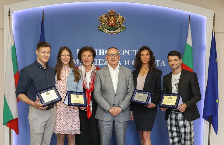 снимки : ММС