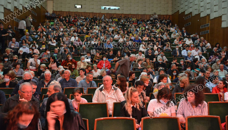 Хасковският ансамбъл „Китна Тракия“ отбеляза 60 г. с концерт