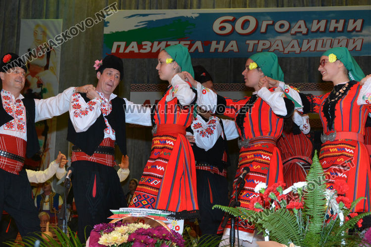 Хасковският ансамбъл „Китна Тракия“ отбеляза 60 г. с концерт
