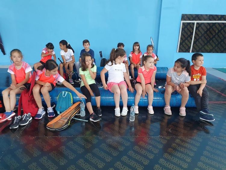 Сестри Стоеви дойдоха за откриването на залата за бадминтон