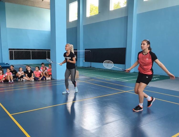 Сестри Стоеви дойдоха за откриването на залата за бадминтон