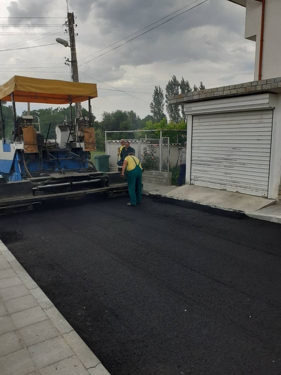 Ремонтираха ул."Отец Паисий" в село Долнослав (снимки)