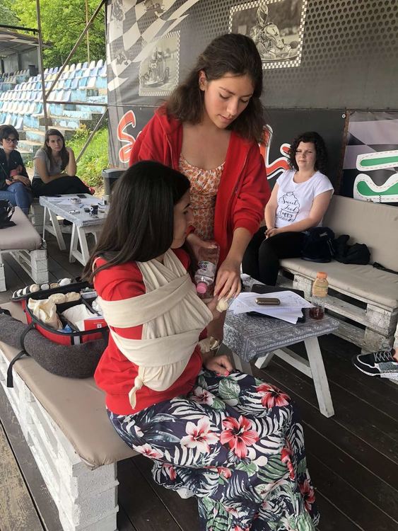 Доброволци от БМЧК с демонстрация по първа помощ на участници в картинг състезание