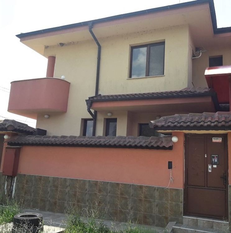 Вадят за продан къща за семеен туризъм  на данъчни длъжници