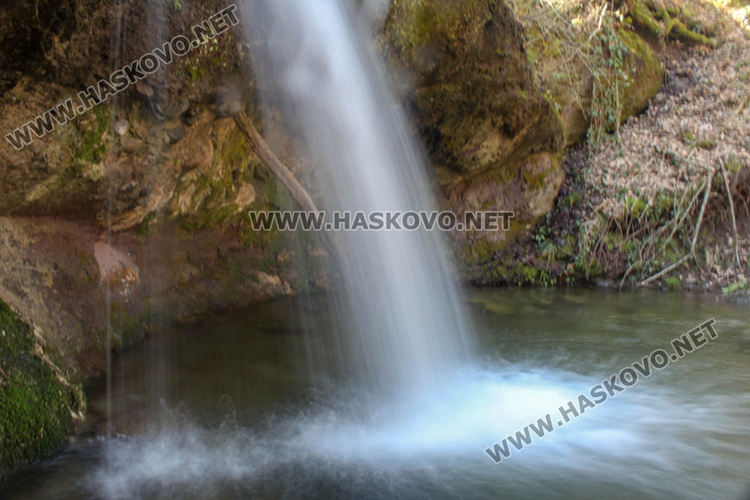 Приятна разходка за цялото семейство до "Тайните водопади" край Малко градище