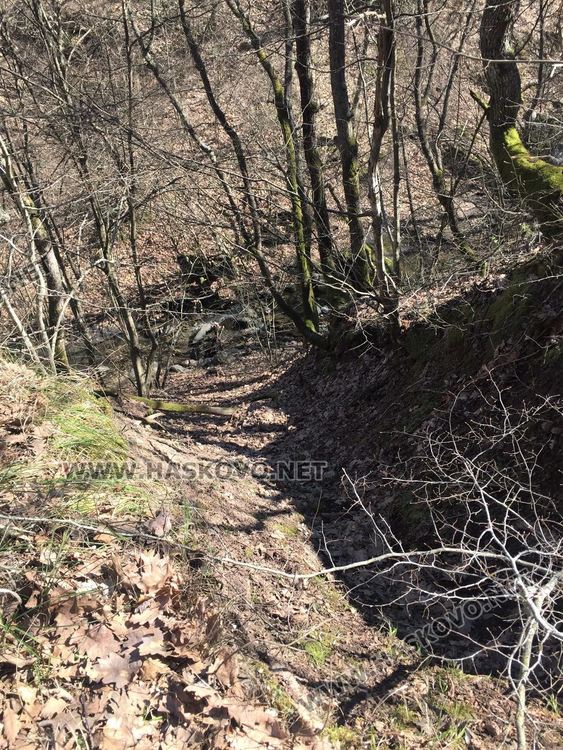 Приятна разходка за цялото семейство до "Тайните водопади" край Малко градище