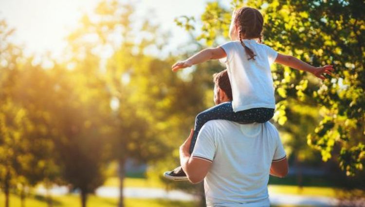 Денят на бащата: Звездите почетоха любимите си мъже