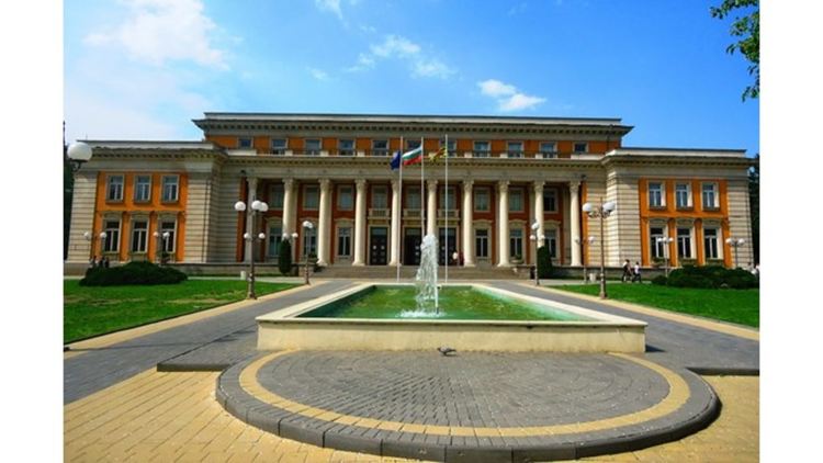 Изложба на школа "Ателие" в Двореца на културата