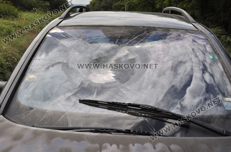 26-годишна пострада при катастрофа между два Опела край птицекомбината