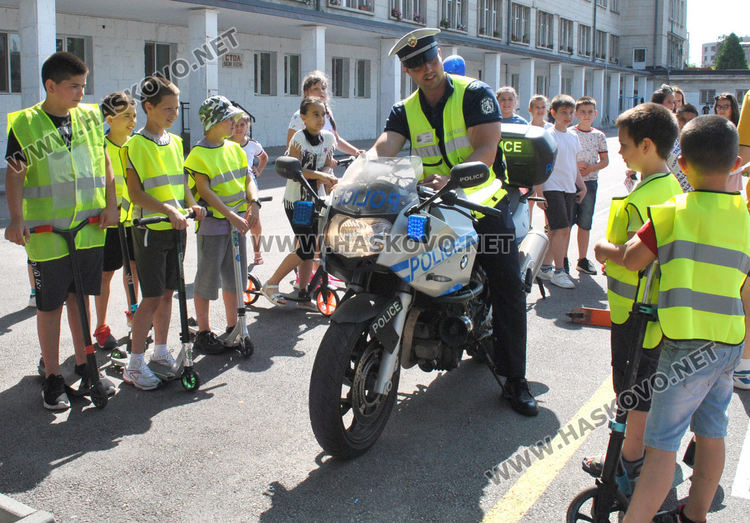 Акция за пътна безопасност в училище „Васил Левски“