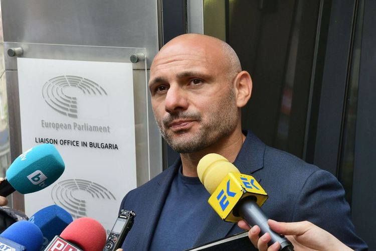 Станислав Недков-Стъки на разпит в полицията