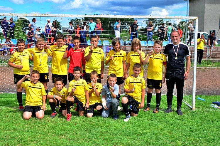 Снимките са на ФК "Чирпан"