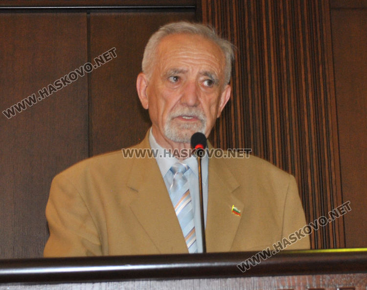 академик Стоян Райчевски