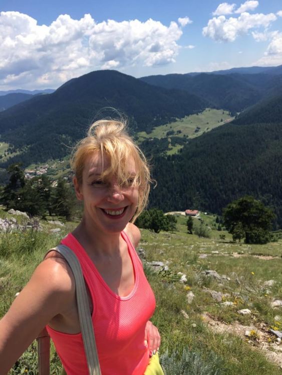 Надя Асенова