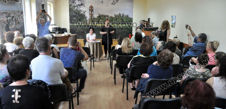  Мариана Ангелова с втора поетична книга:“ Погали ми душата…“ 