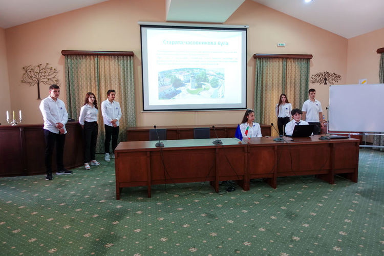 Поредица от инициативи и нетрадиционни уроци в Гимназията по туризъм по програма &bdquo;Иновации в действие&ldquo;