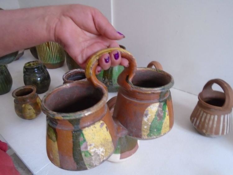 Уроци по родолюбие в музея в Перник запознават учениците с бусинската керамика