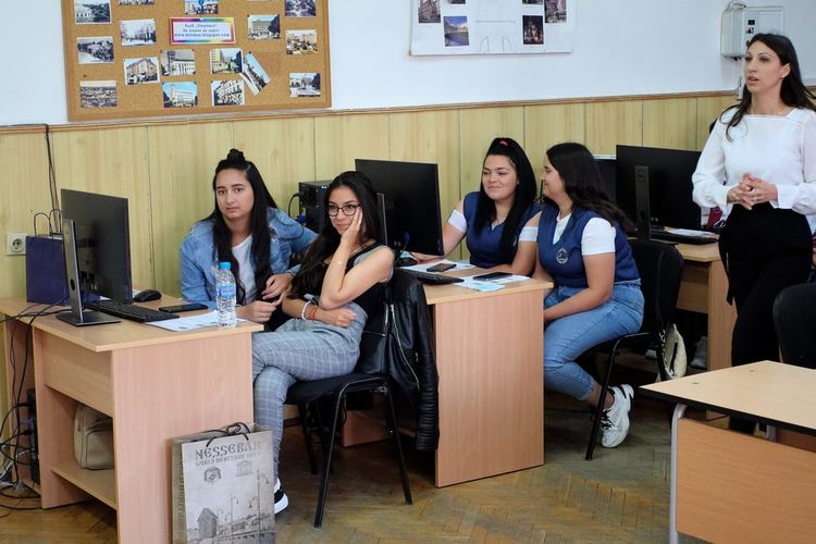 Поредица от инициативи и нетрадиционни уроци в Гимназията по туризъм по програма &bdquo;Иновации в действие&ldquo;