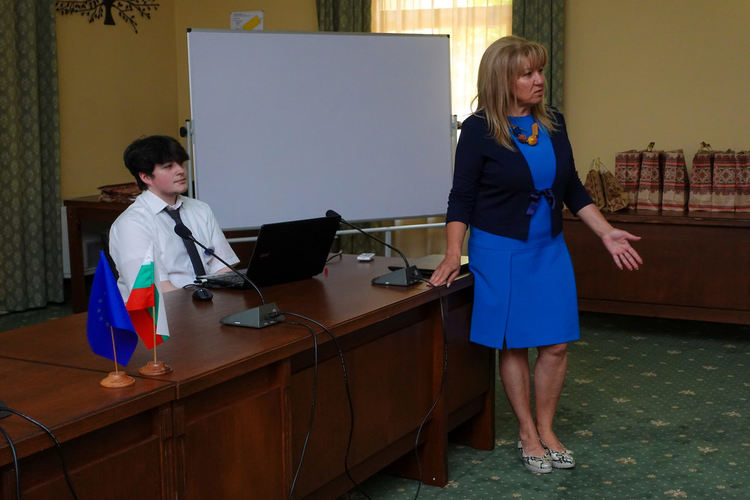 Поредица от инициативи и нетрадиционни уроци в Гимназията по туризъм по програма &bdquo;Иновации в действие&ldquo;