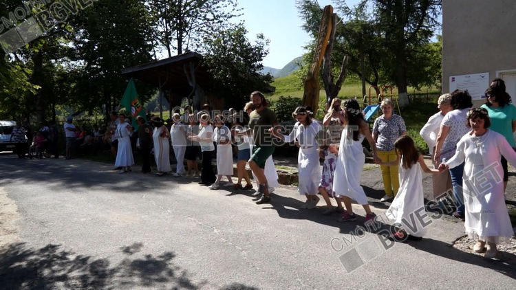 Еньовденският ритуал отново беше изпълнен на поляните над село Горна Арда