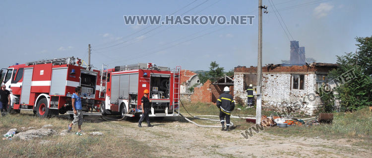 Пожар унищожи къща в Родопи