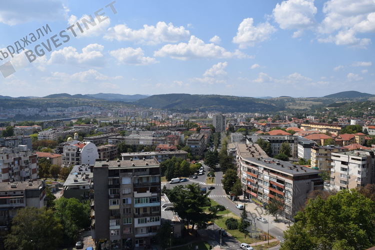 Малко облаци много жега днес в Кърджали