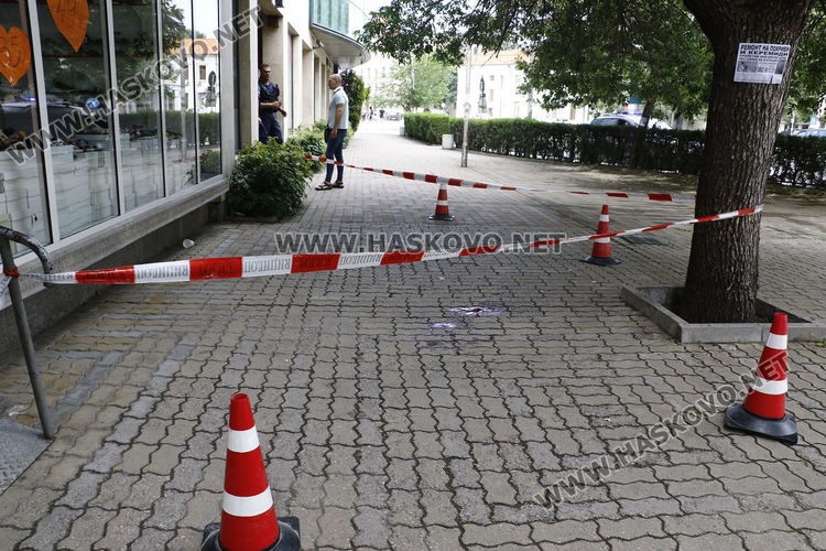 Гонка на крадец в центъра на Хасково посред бял ден