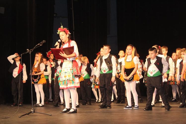 Ансамбъл „Хасково“ постави финал на творческия сезон с два концерта