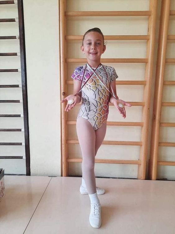 15 медала за състезателите на „Мега спорт“ от национален турнир по аеробика