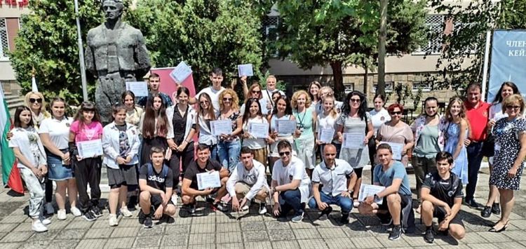 Бургас, морето и славейковци в ПГЧЕ „Васил Левски“ по НП „Иновации в действие“