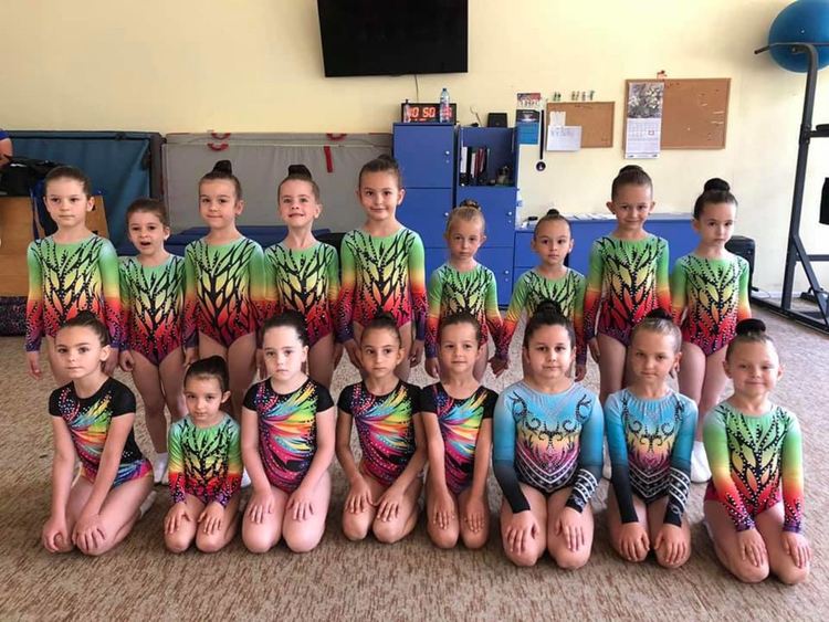 15 медала за състезателите на „Мега спорт“ от национален турнир по аеробика