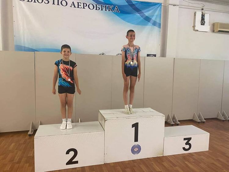 Всички 19 състезатели на „Виолена“ с медали от Национален турнир 