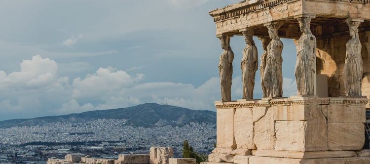 "Древно инженерство",  "Нощ на дългите ножове" и "Империя" по Viasat History през юли