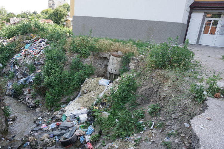 Хасковлии се жалват от боклуци на улица „Акация“ и край блок 42 в „Орфей“
