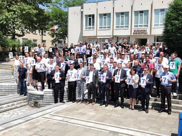 Мустафа Карадайъ се срещна с 400 младежи от региона