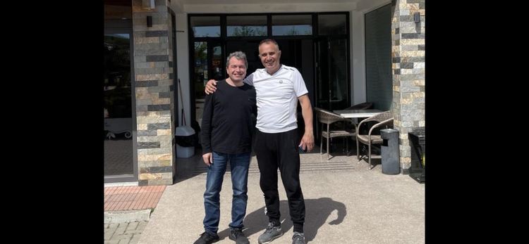 С Тошко Йорданов