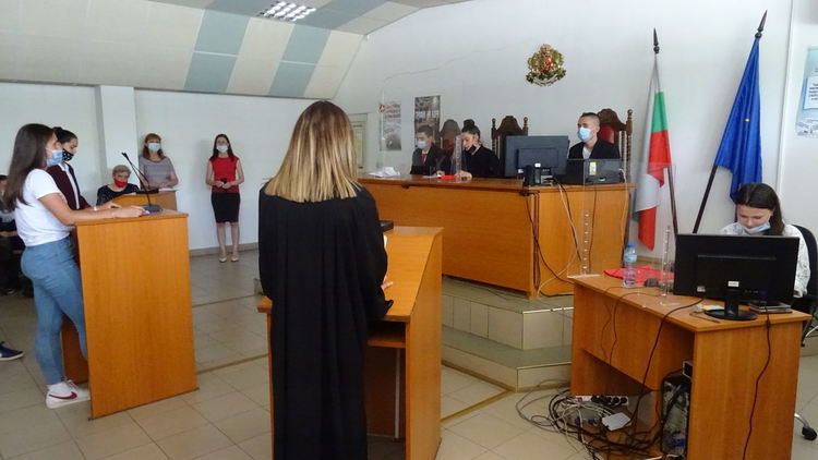 Симулативен наказателен процес с ученици в Районен съд-Кърджали