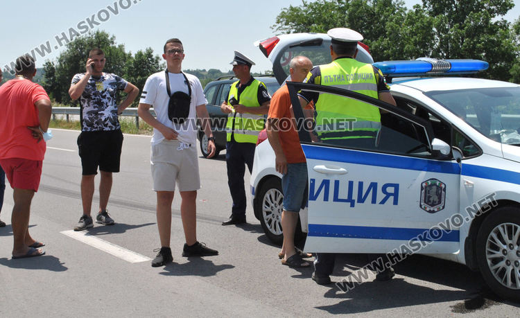 Три коли катастрофираха до Бирената, едната излетя от пътя