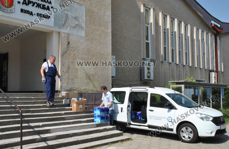 Вместо флашка, председатели на СИК отчитат пломби на машини пред РИК