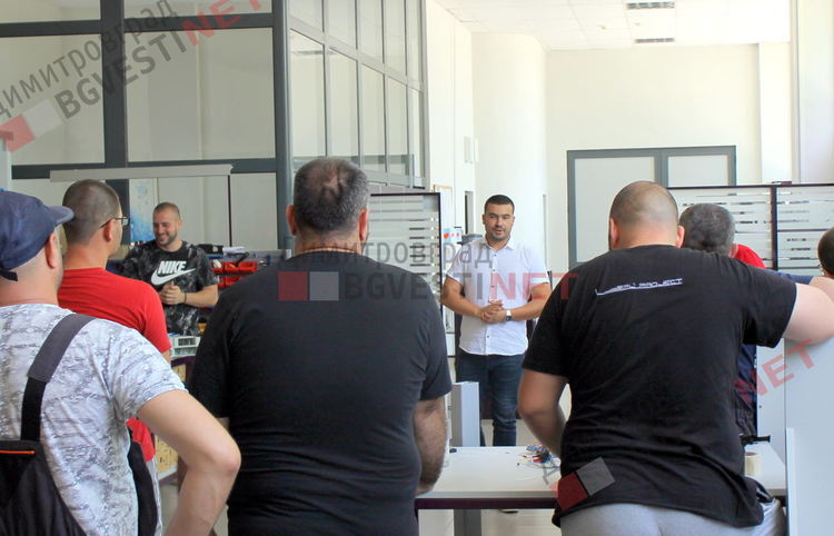 Кандидатът на ГЕРБ Божидар Петков проведе срещи-разговори със служители на димитровградски предприятия