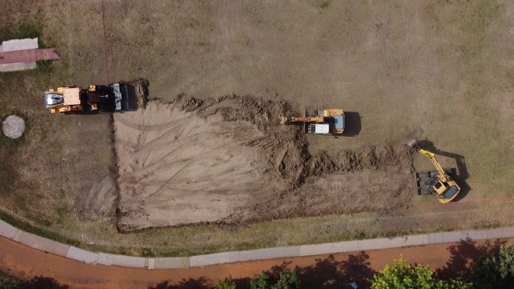 Разкопаха тревното покритие на стадион „Младост“