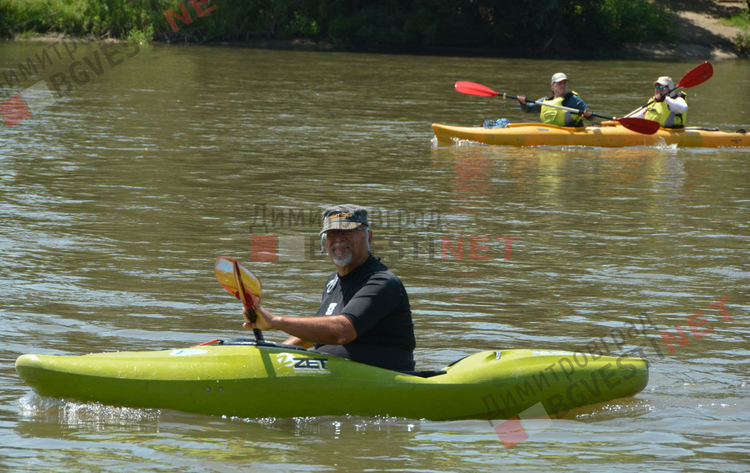 Каяци "превземат" водите на река Марица при Димитровград