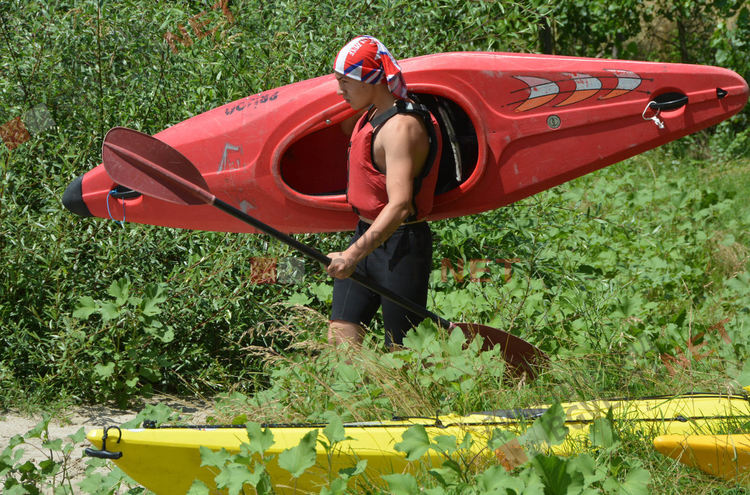 Каяци "превземат" водите на река Марица при Димитровград
