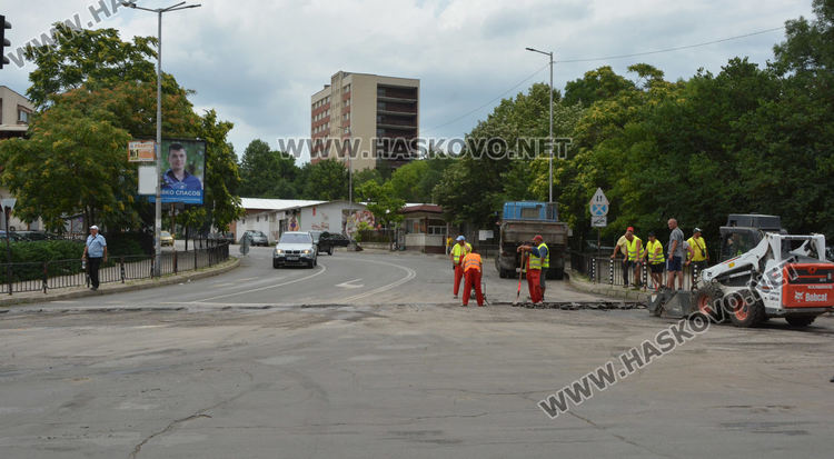 Асфалтират кръстовището до автогарата през почивните дни